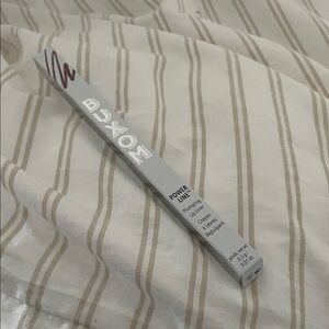 Buxom Power Line Plumping Lip Liner